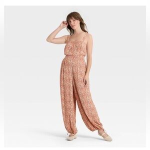Women's Jumpsuit - Universal Thread™ Rust
Paisley